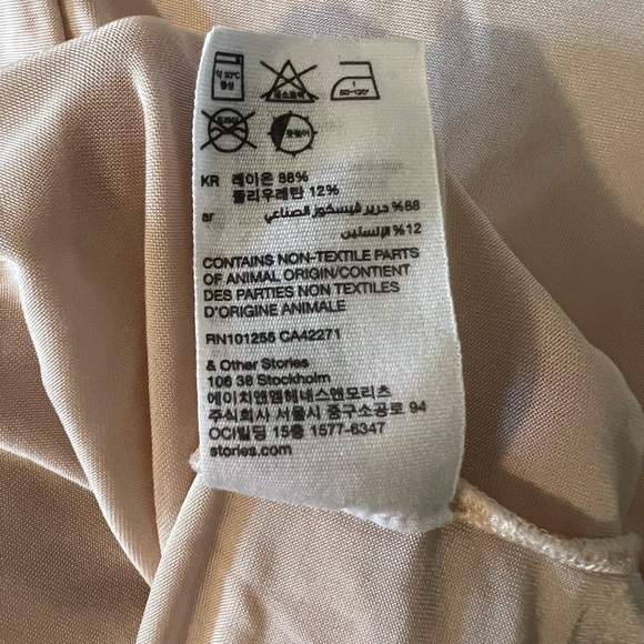 & Other Stories Cream Button Down Blouse Mother of Pearl Buttons Size 0/XS - Picture 6 of 9